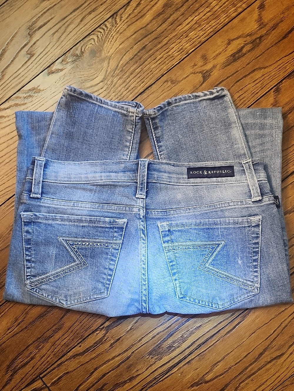 Rock & Republic Berlin Slim Jeans Women’s 6 Y2K Distressed Bling Pocket Denim